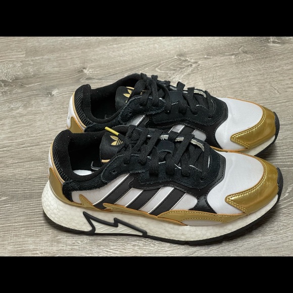 adidas sports shoes original